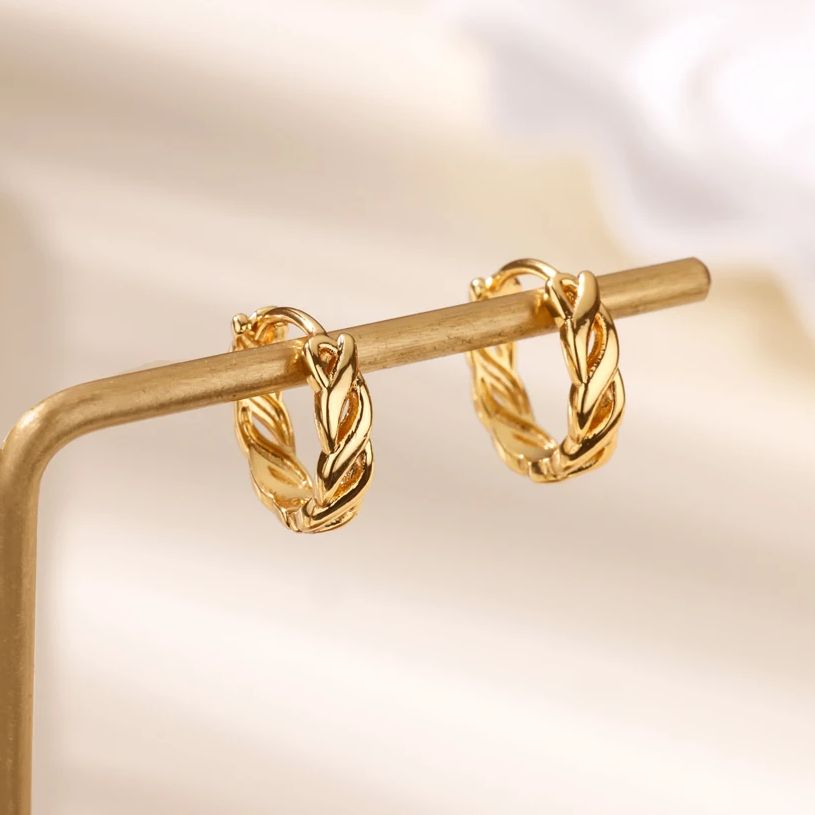 Vintage Hollow Twist Chain Hoo - огляд і ціна Vintage Fashion Trends 2025