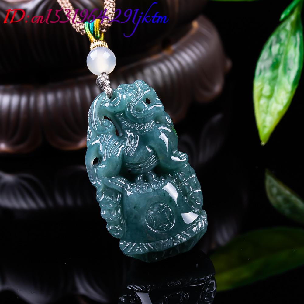 Burmese Jadeite Pixiu Pendant  - огляд і ціна Vintage Fashion Designer