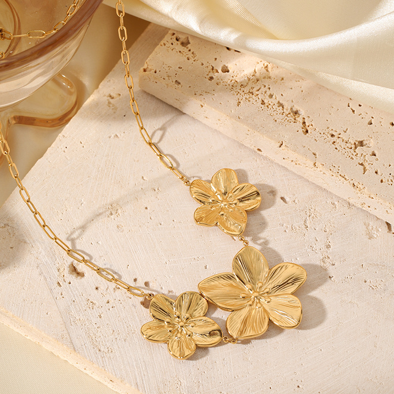 Gold Fashion Vintage Flower Pe - огляд і ціна Vintage Fashion Trends 2025